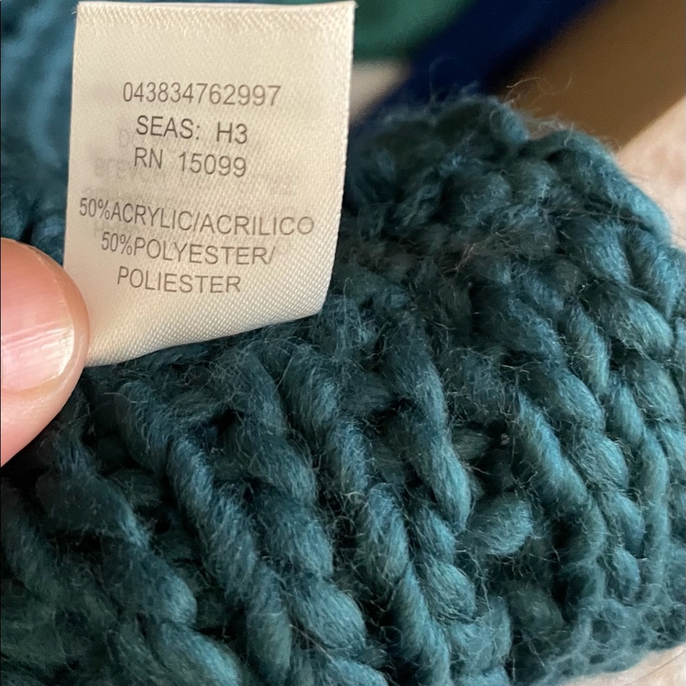 Scarf - Picture 2 of 2